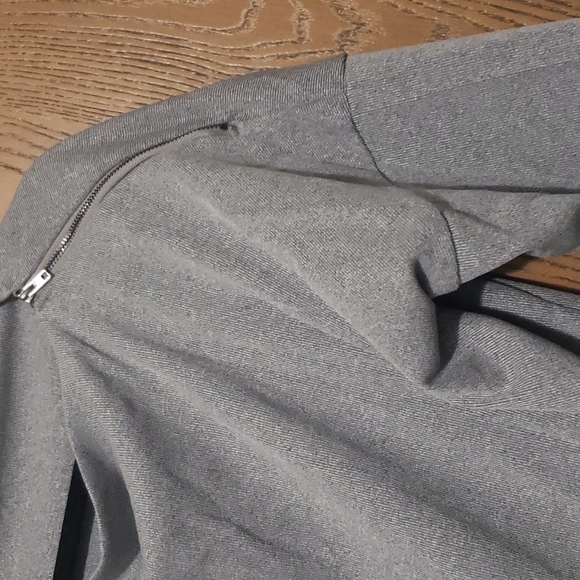 1 2x left💥New boutique ribbed knit zip sleeve top - Picture 8 of 12